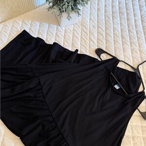 Old Navy Sleeveless Black Midi Dress